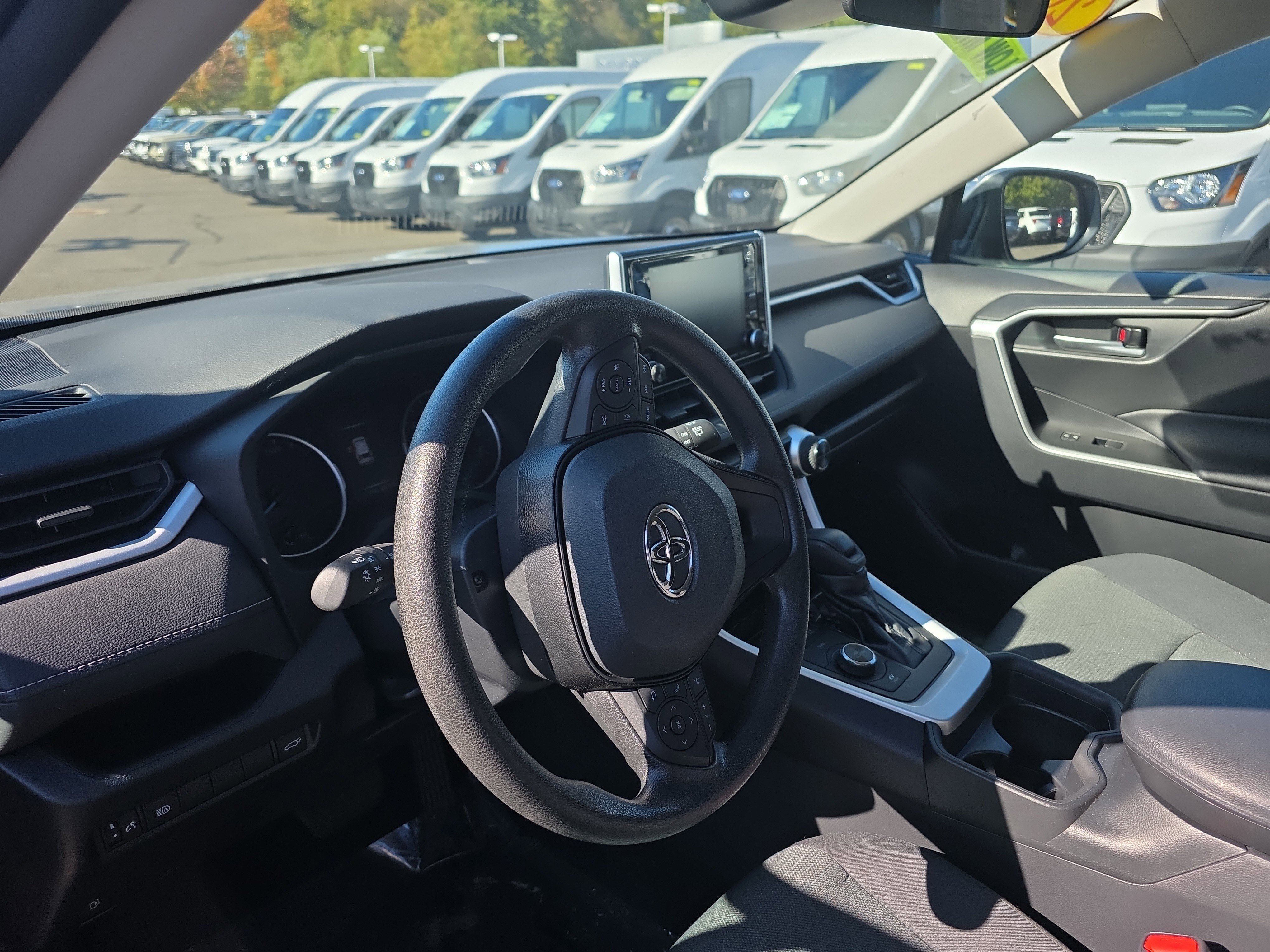 Used 2021 Toyota RAV4 XLE w/ Convenience Package image 29