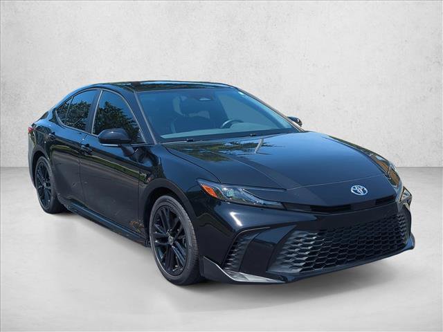 Certified 2025 Toyota Camry SE FWD image 3