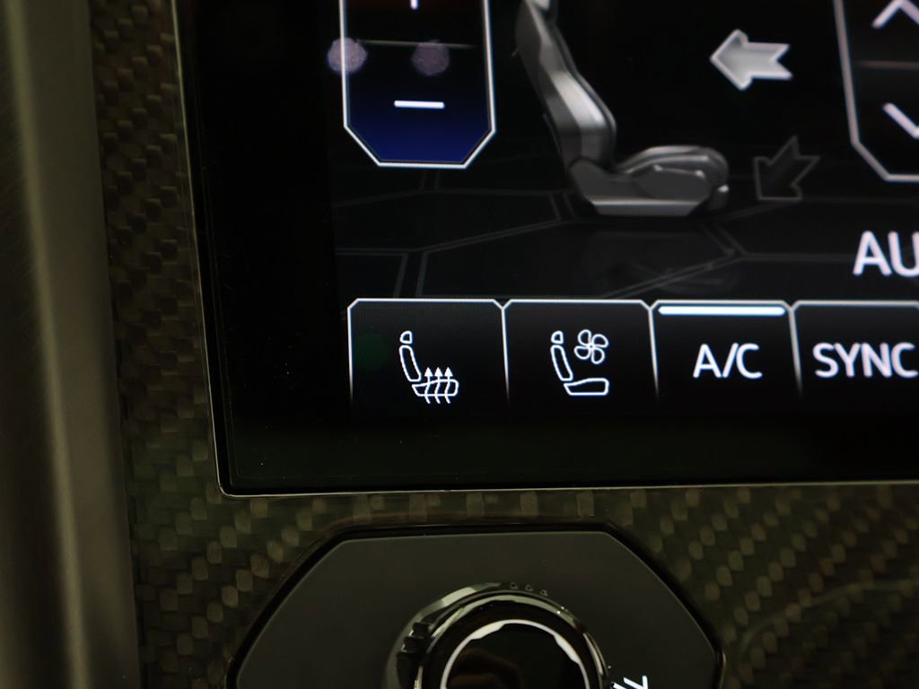 Used 2022 Lamborghini Urus AWD/4WD image 63