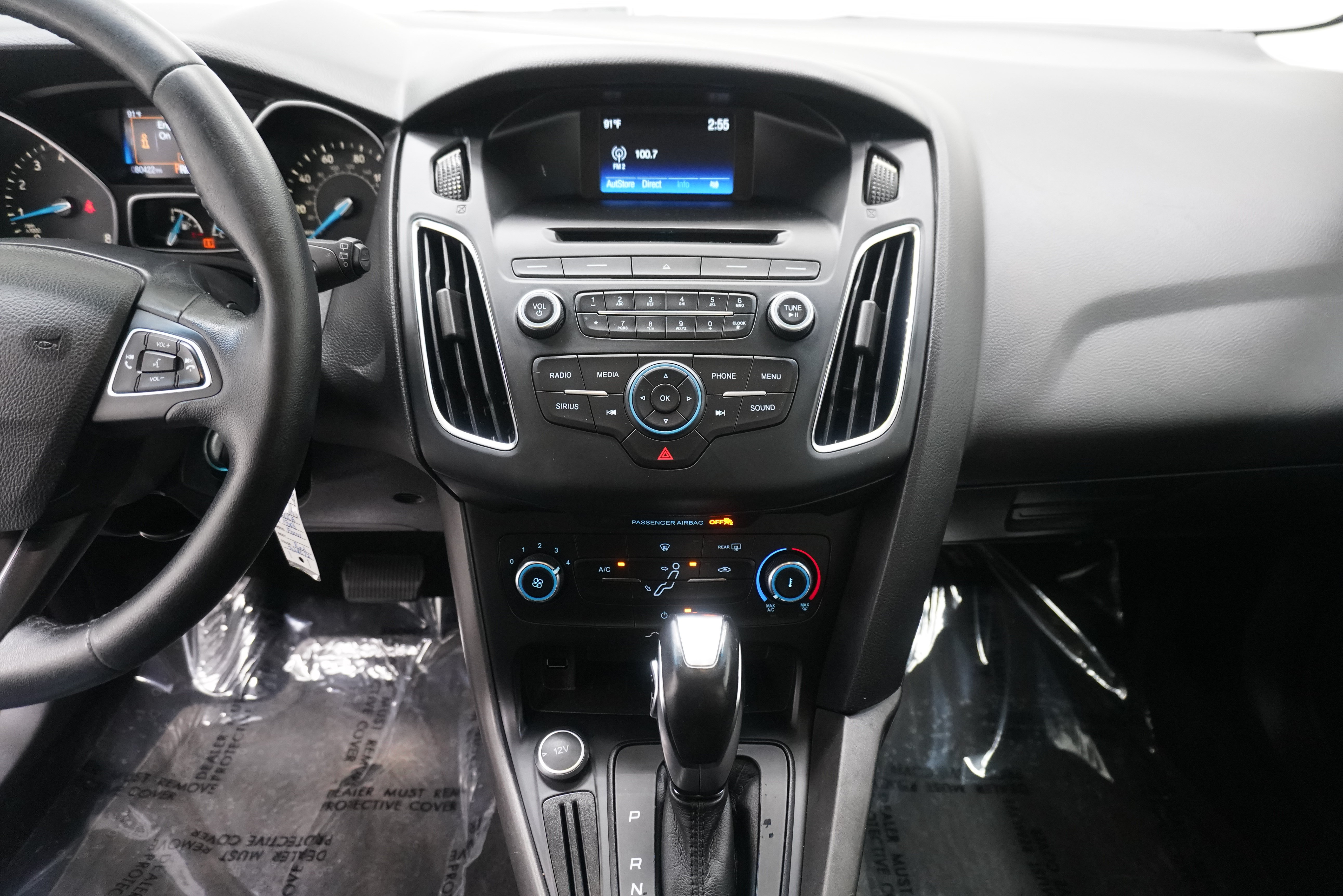 Used 2016 Ford Focus SE w/ Equipment Group 201A FWD image 16