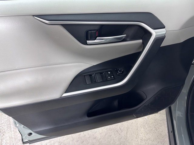 Used 2019 Toyota RAV4 XLE image 20
