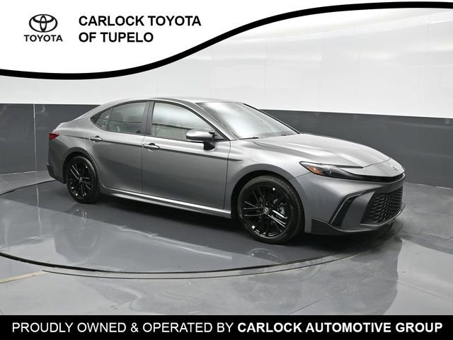 Used 2026 Toyota Camry SE FWD image 5