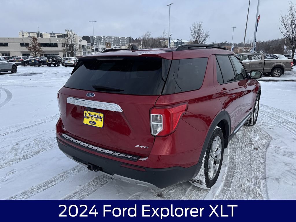Used 2024 Ford Explorer XLT w/ Equipment Group 202A image 7