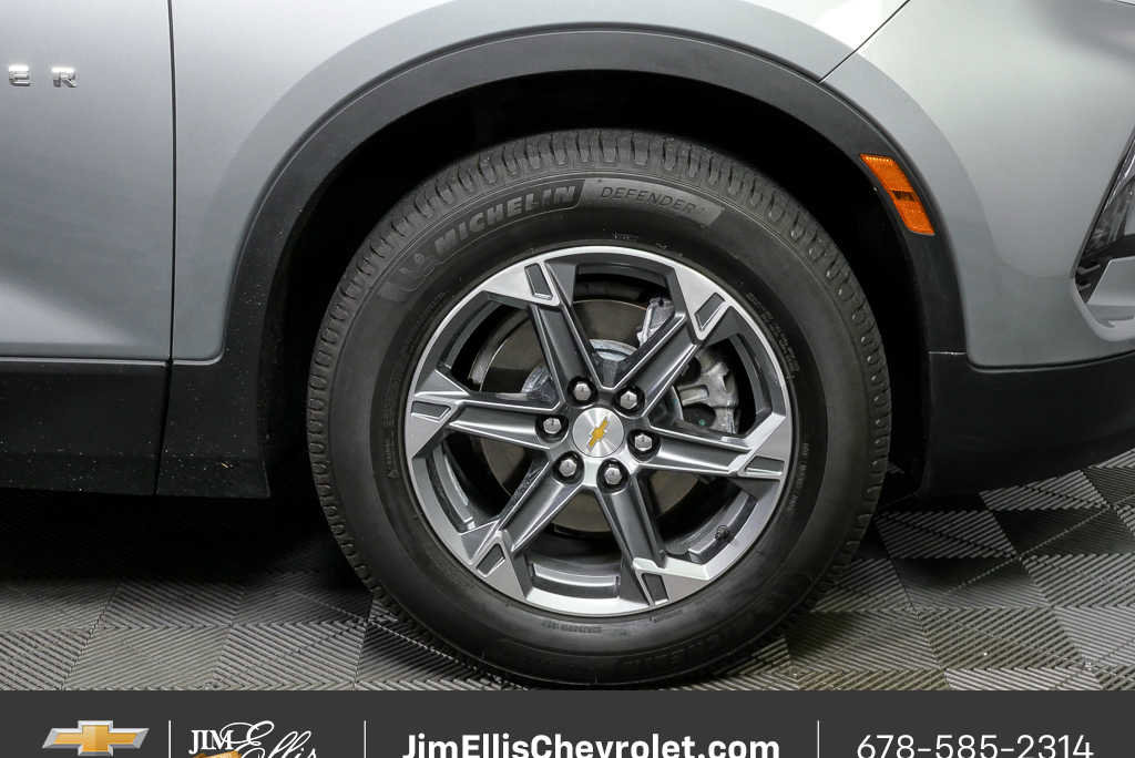 Certified 2025 Chevrolet Blazer LT image 35