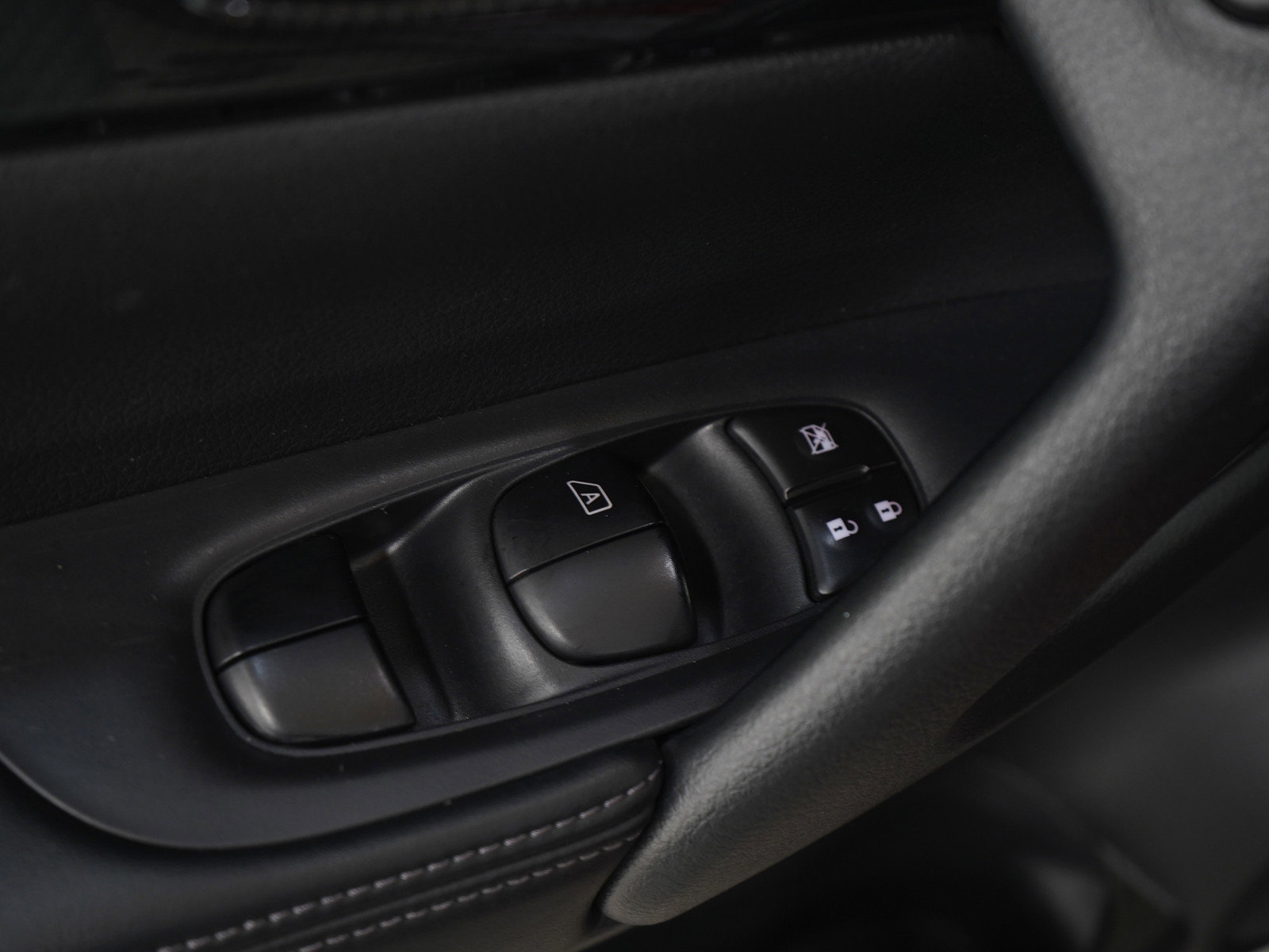 Used 2020 Nissan Rogue SL w/ Premium Package image 21