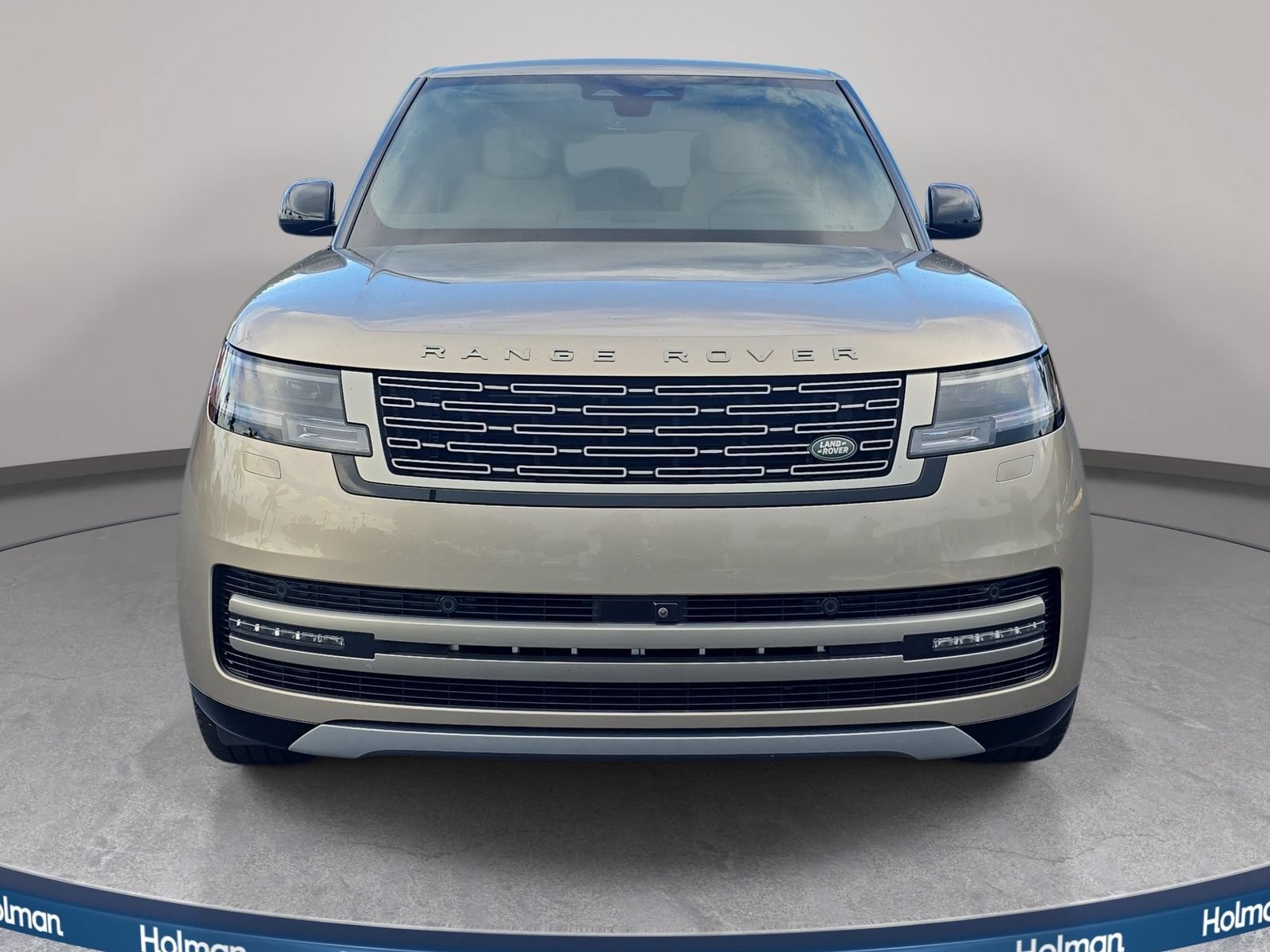 Used 2025 Land Rover Range Rover SE AWD/4WD image 3
