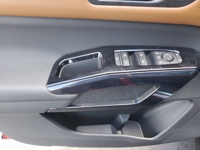 New 2026 Nissan Pathfinder Platinum w/ Cargo Package AWD/4WD image 24