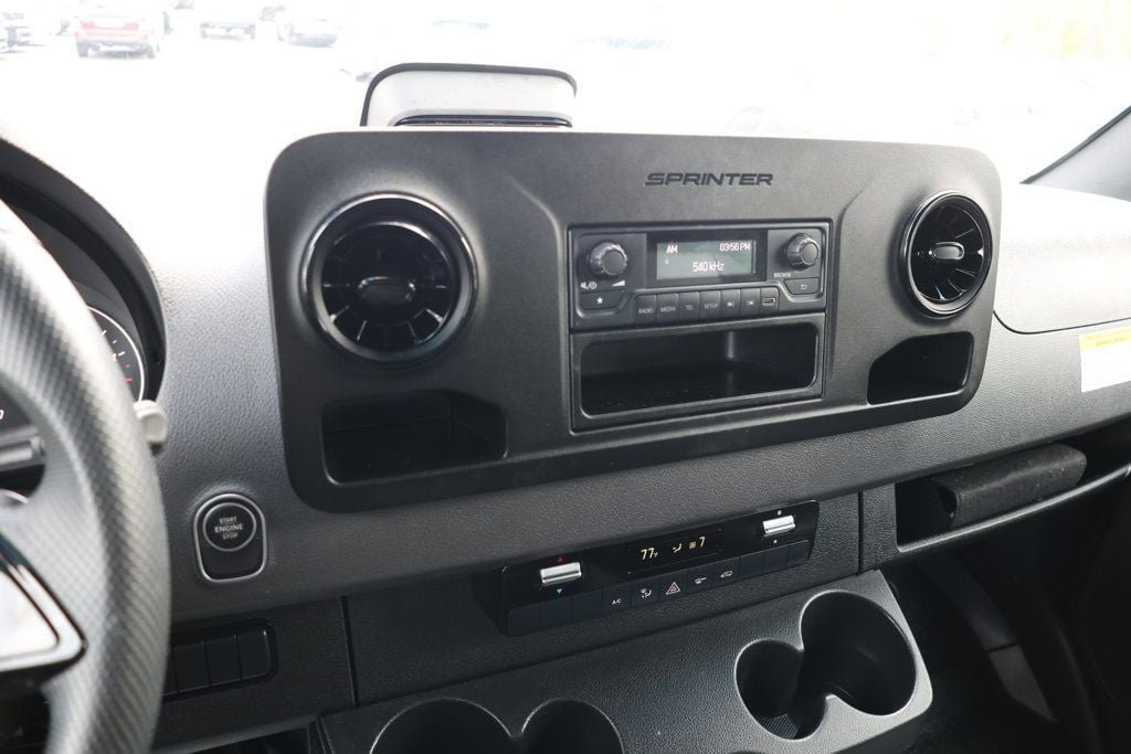 Used 2025 Mercedes-Benz Sprinter 2500 image 16