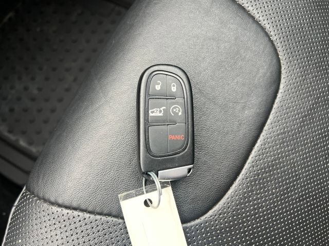 Used 2019 Jeep Cherokee Limited image 34