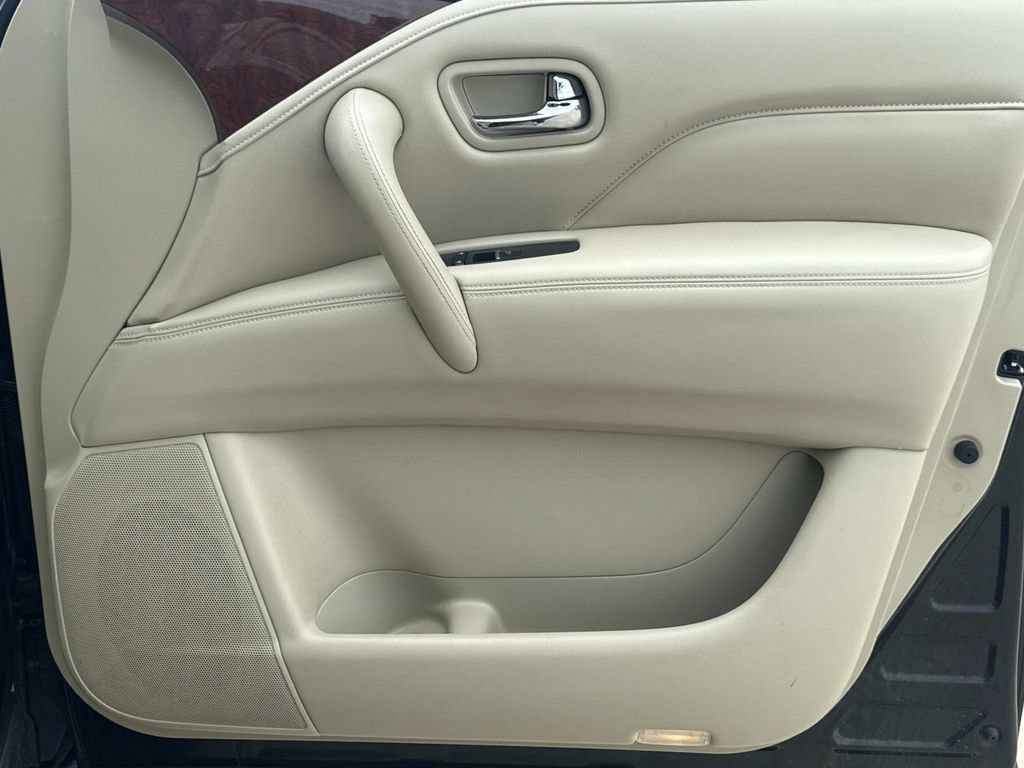 Used 2019 INFINITI QX80 Luxe w/ Proassist Package RWD image 16