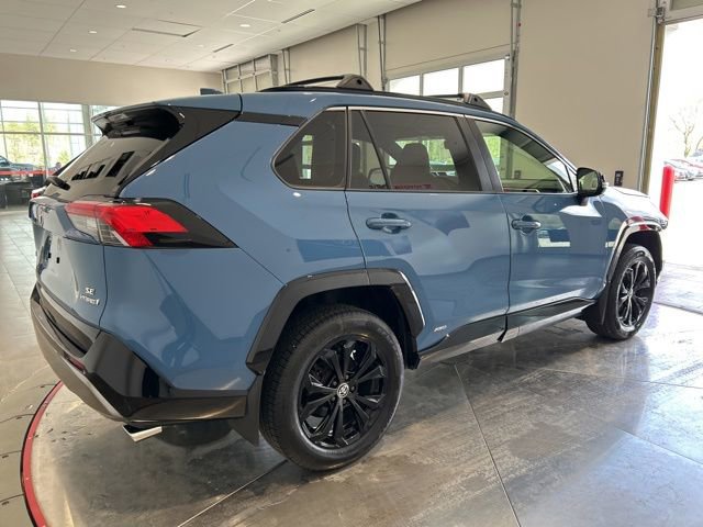 Used 2022 Toyota RAV4 SE w/ SE Grade Weather Package AWD/4WD image 7