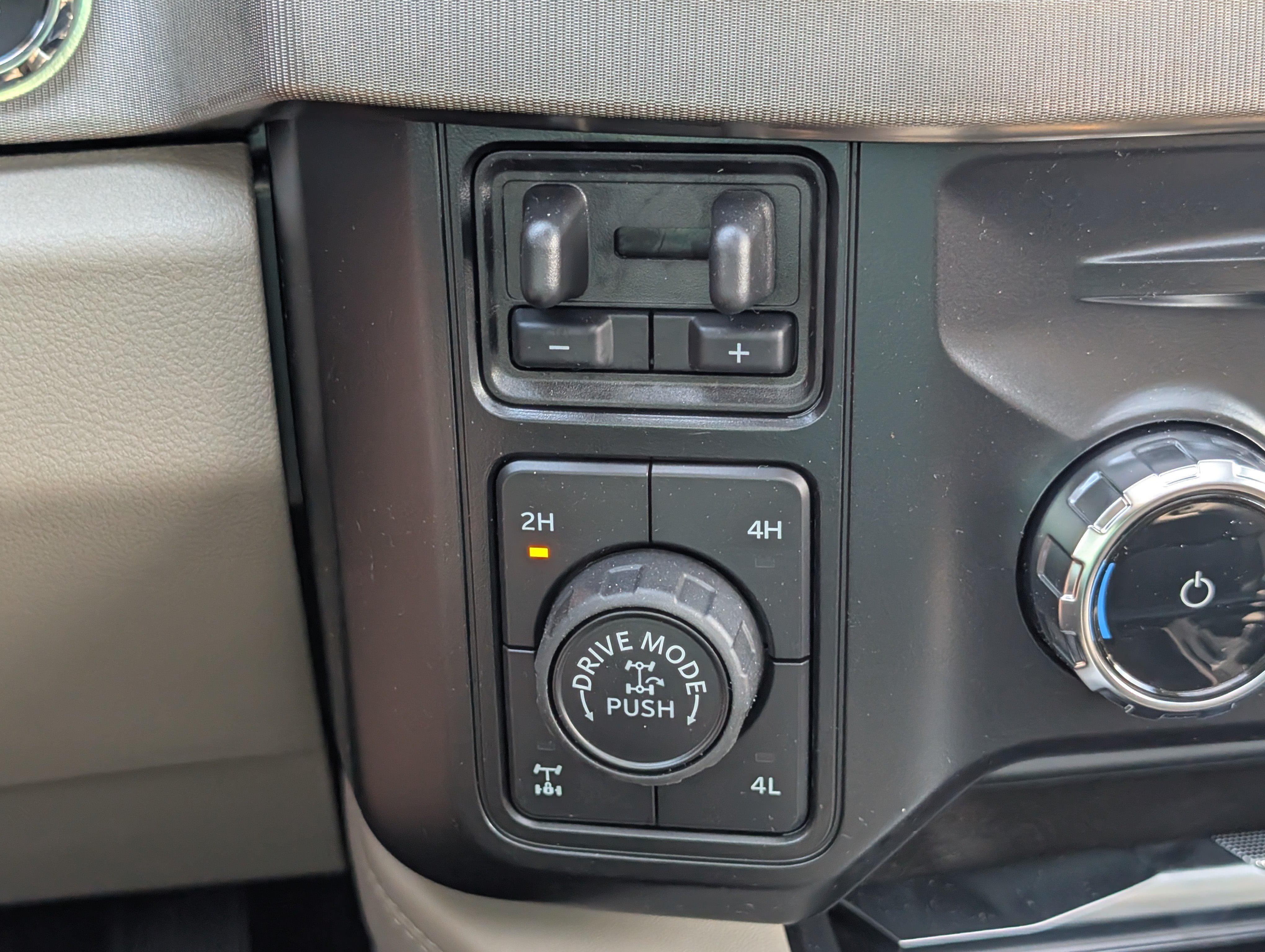 New 2026 Ford F250 Platinum w/ Platinum Plus Package AWD/4WD image 23