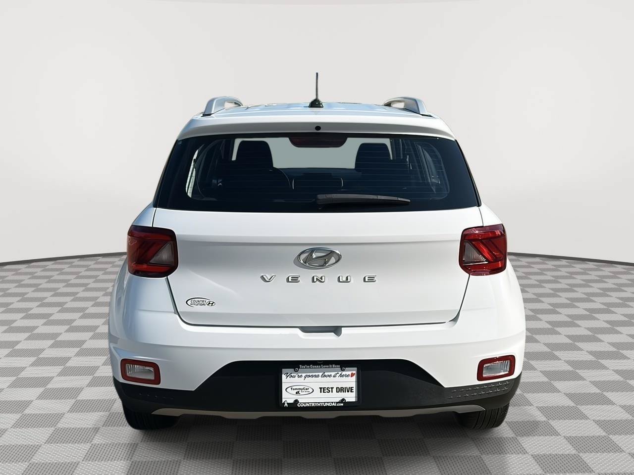 Used 2023 Hyundai Venue SEL FWD image 6