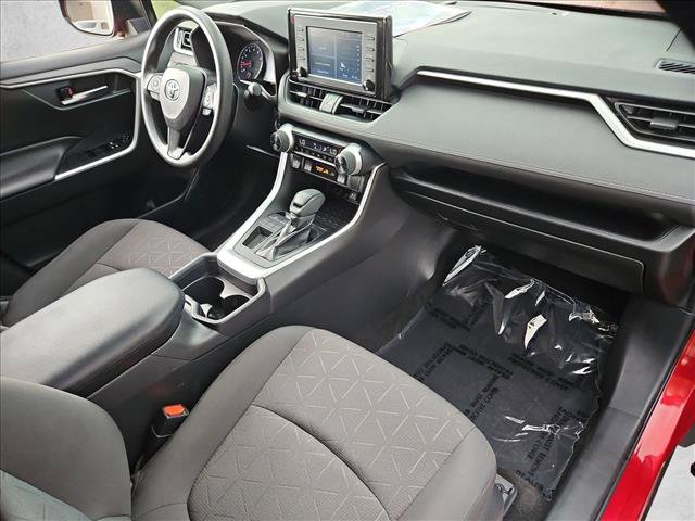 Used 2019 Toyota RAV4 XLE w/ Convenience Package FWD image 29