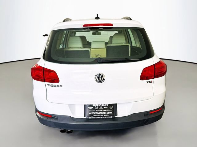 Used 2017 Volkswagen Tiguan S image 6