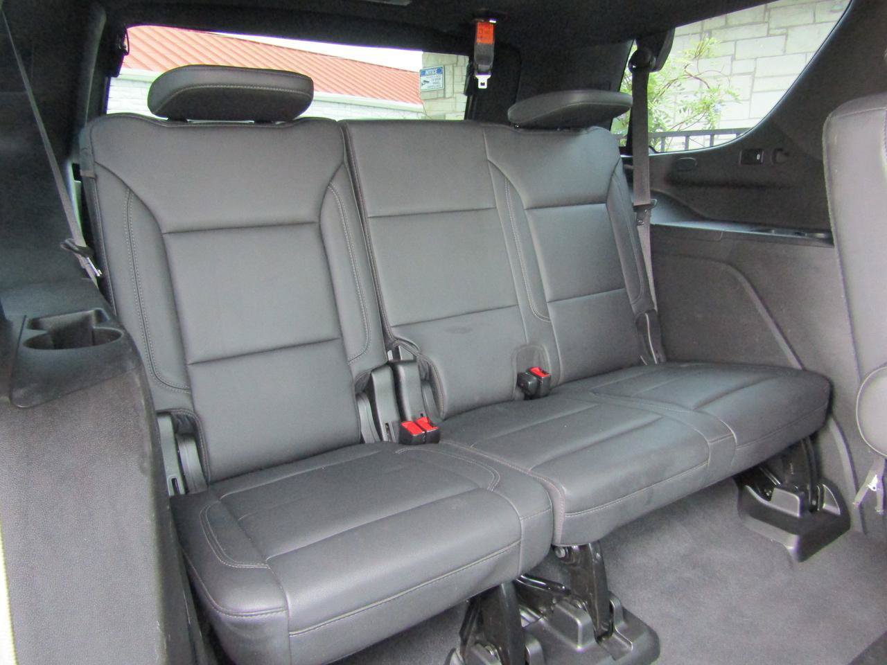 Used 2021 Chevrolet Tahoe Z71 w/ Z71 Off-Road Package AWD/4WD image 14