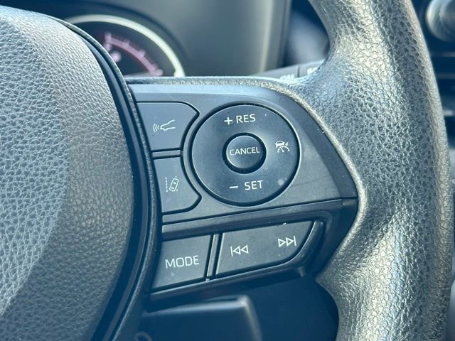 Used 2023 Toyota RAV4 LE image 19