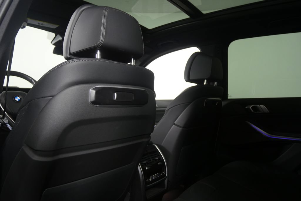 Certified 2026 BMW X5 sDrive40i w/ Climate Comfort Package RWD image 16