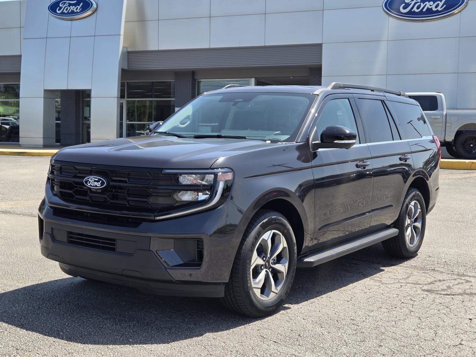 New 2027 Ford Expedition Active RWD image 2