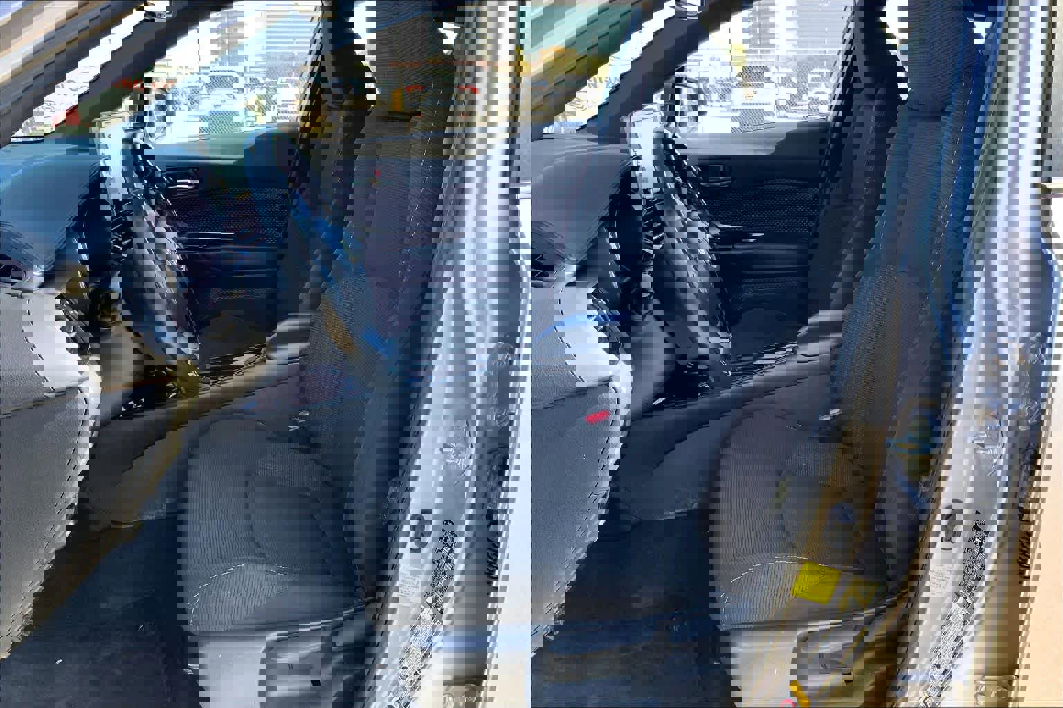 Used 2019 Toyota C-HR LE image 7