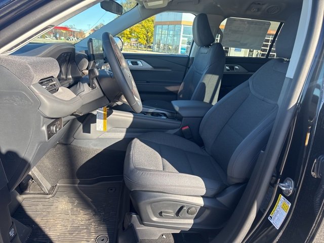 New 2026 Ford Explorer Active image 9