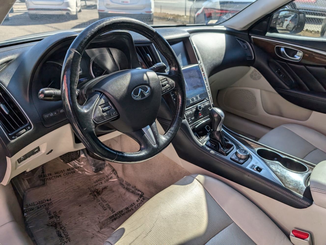 Used 2015 INFINITI Q50 Premium w/ Deluxe Technology Package AWD/4WD image 12