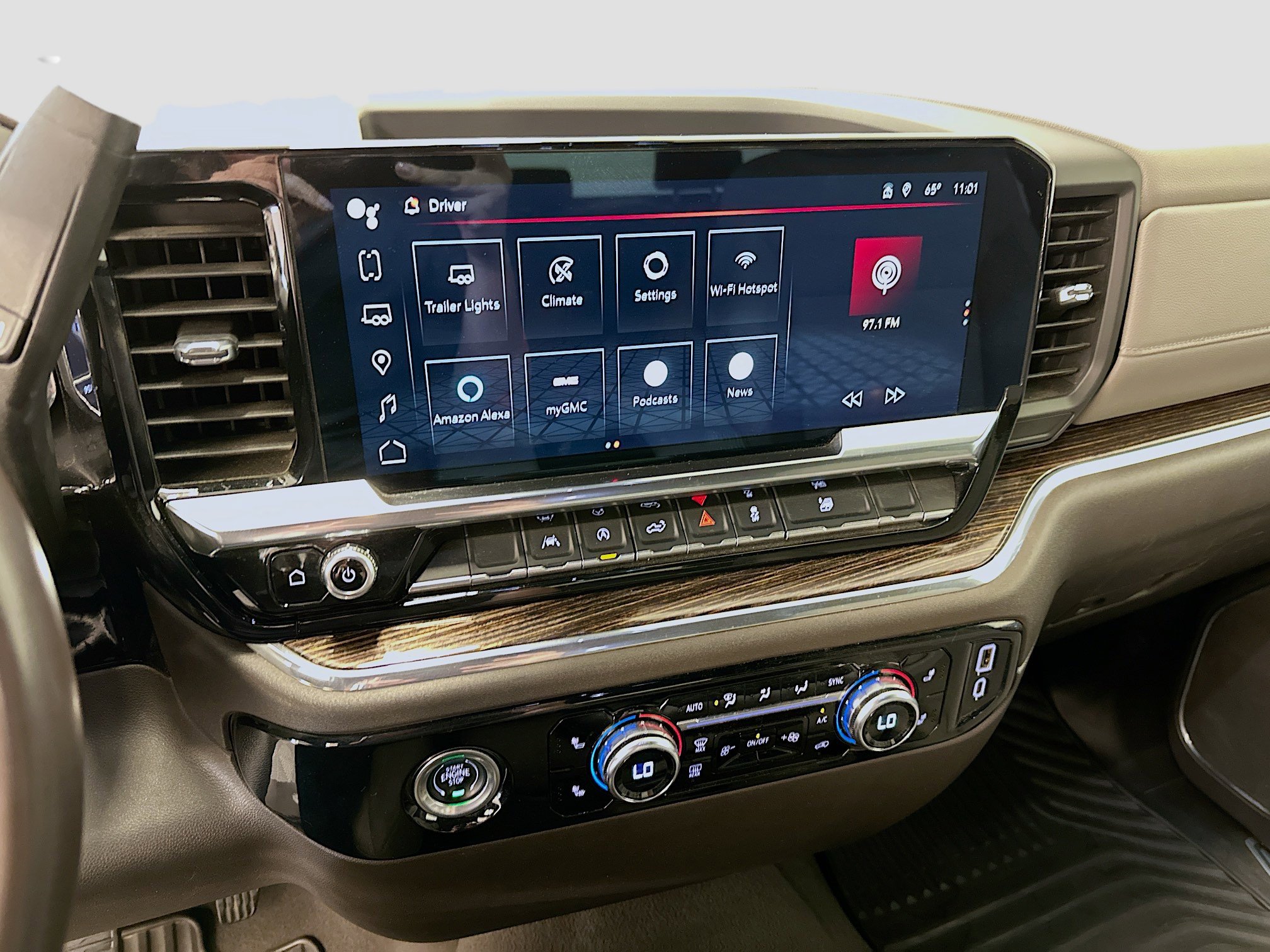 Used 2024 GMC Sierra 1500 SLE image 26