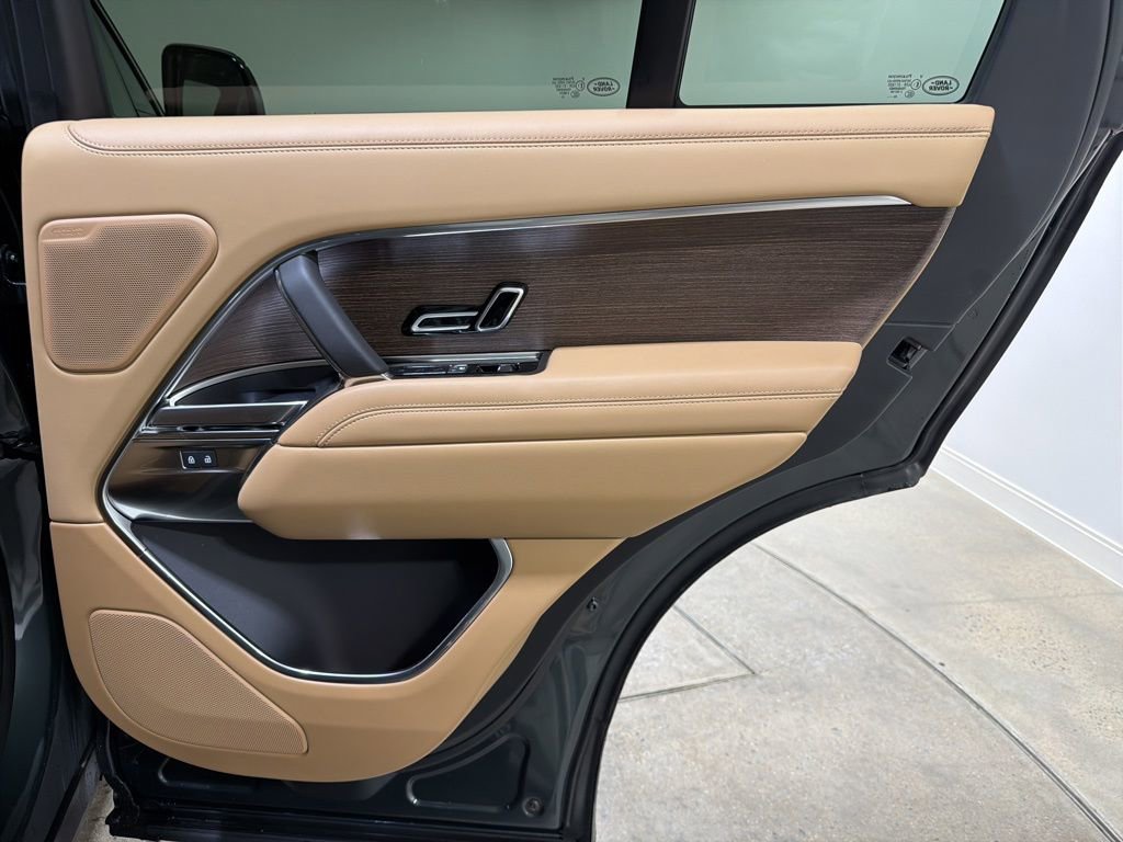 New 2026 Land Rover Range Rover SE image 26