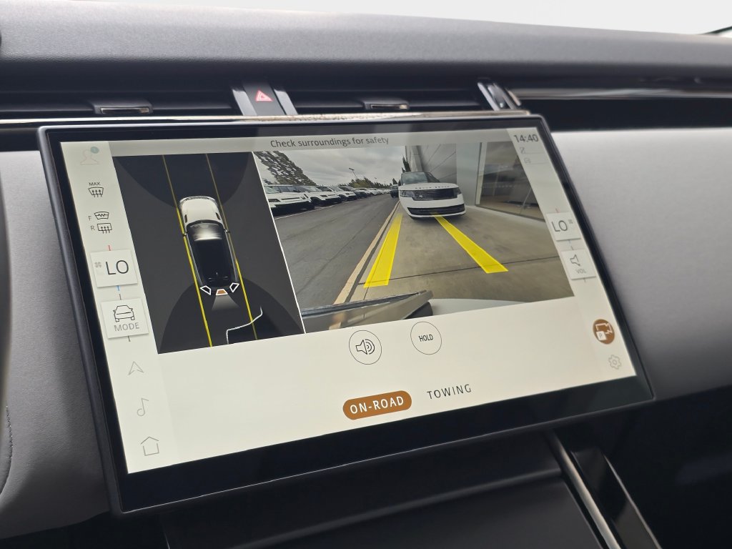 Certified 2025 Land Rover Range Rover Velar Dynamic SE AWD/4WD image 23