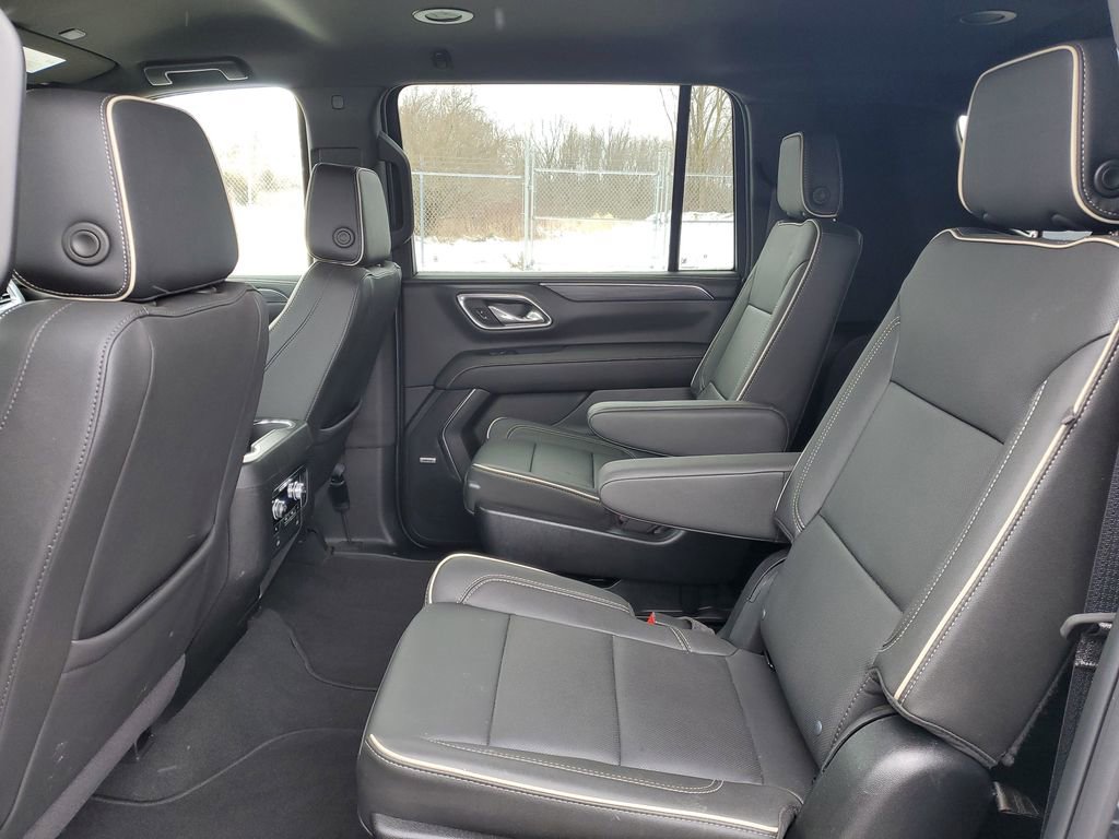 Certified 2024 GMC Yukon XL SLT w/ SLT Luxury Package image 30