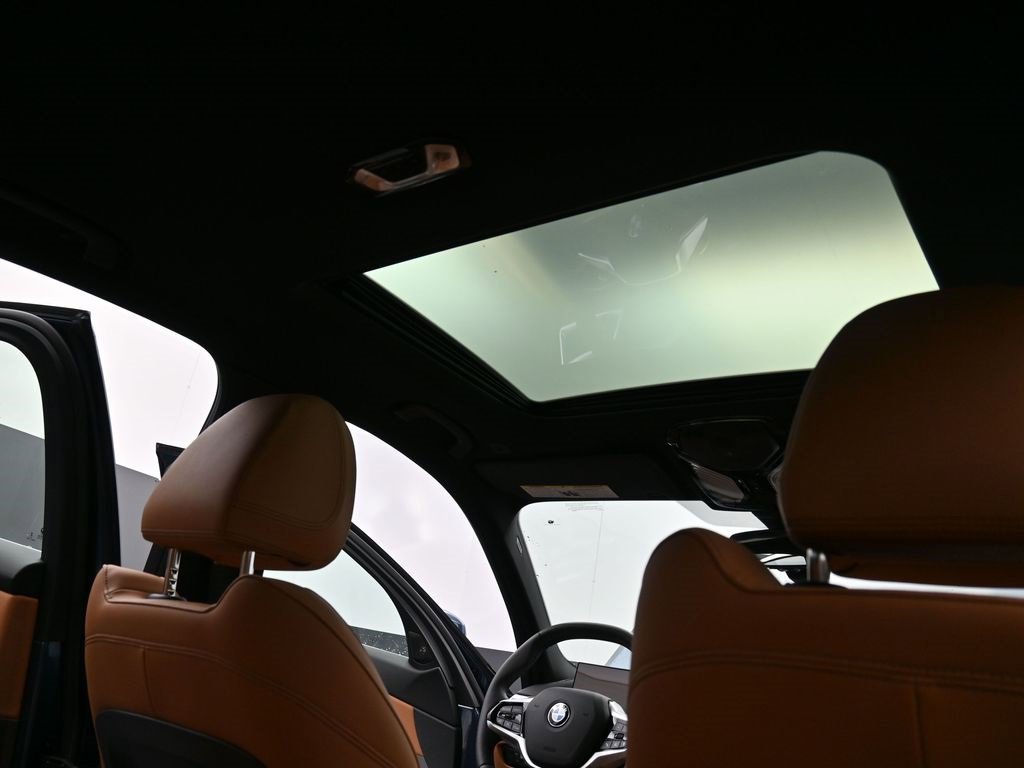 New 2025 BMW 330i xDrive 330i xDrive w/ Premium Package image 18