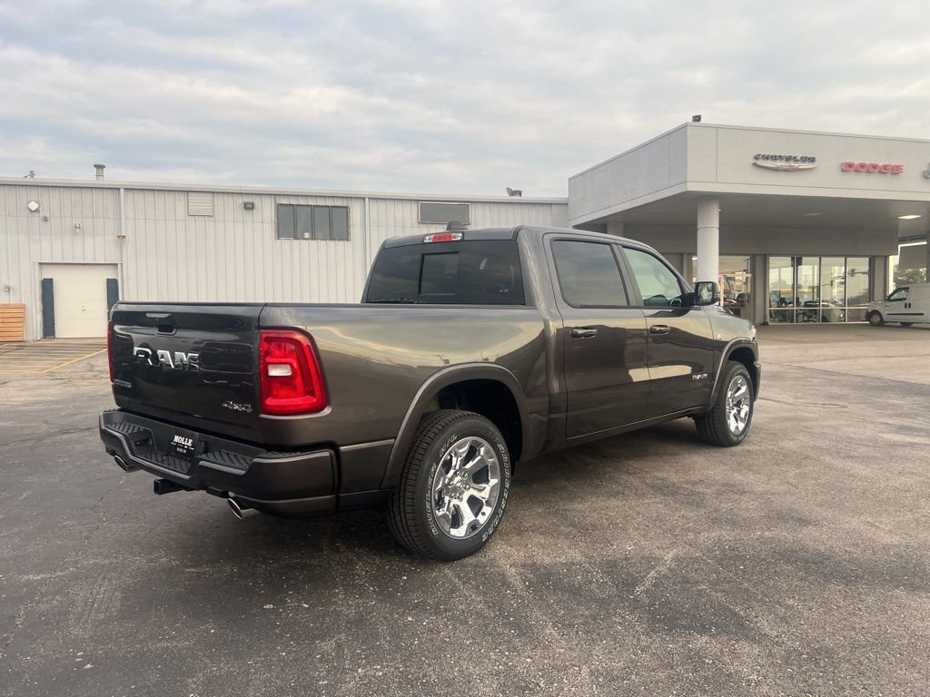 New 2026 RAM 1500 4x4 Crew Cab image 3