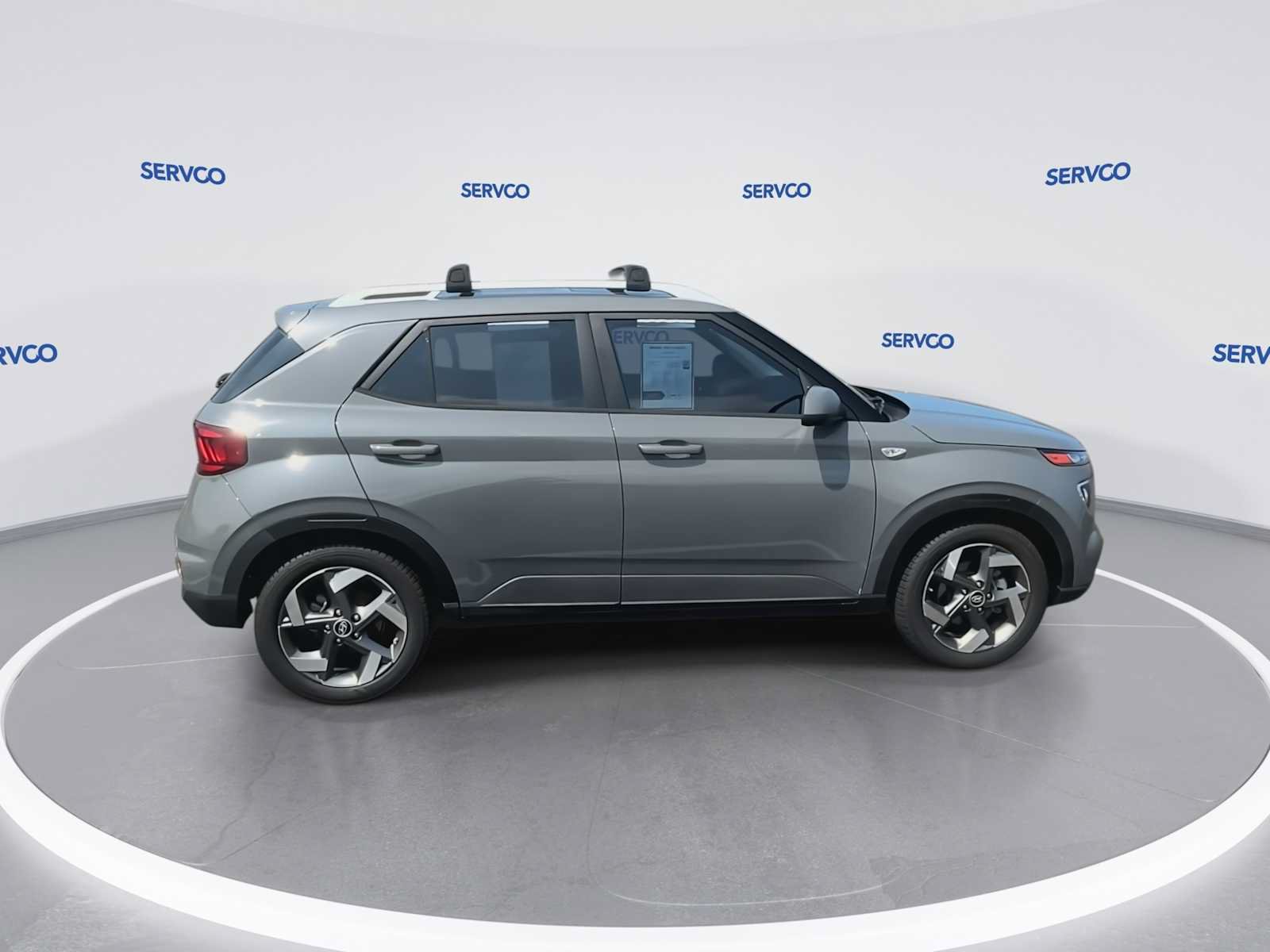 Used 2022 Hyundai Venue SEL w/ Cargo Package FWD image 9