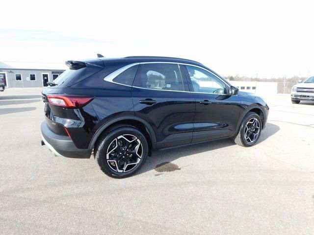 New 2026 Ford Escape Platinum w/ Premium Technology Package image 3