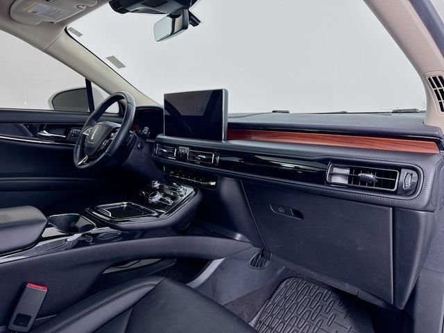 Used 2023 Lincoln Nautilus Reserve w/ Equipment Group 201A image 31