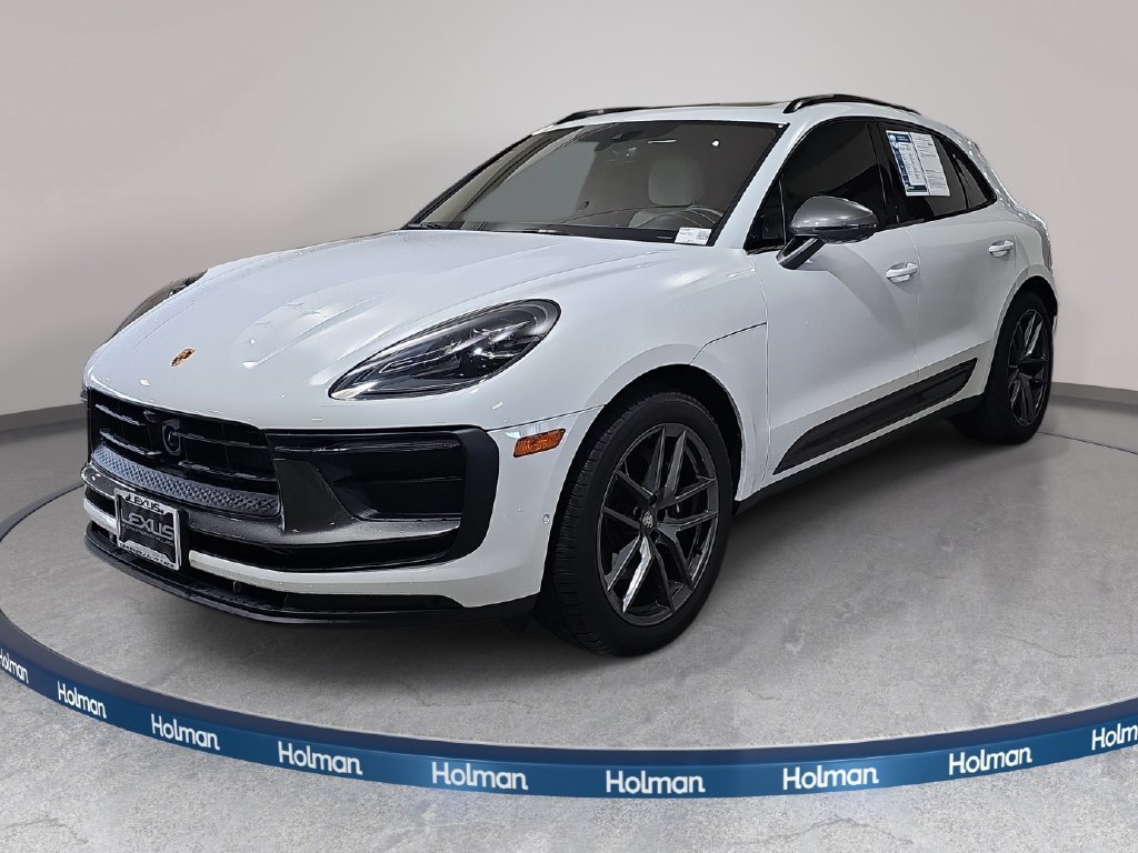 Used 2024 Porsche Macan Turbo AWD/4WD image 1