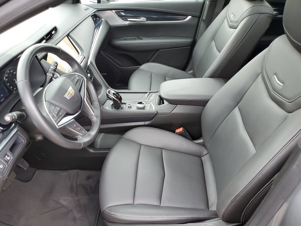 Certified 2024 Cadillac XT5 Premium Luxury FWD image 5