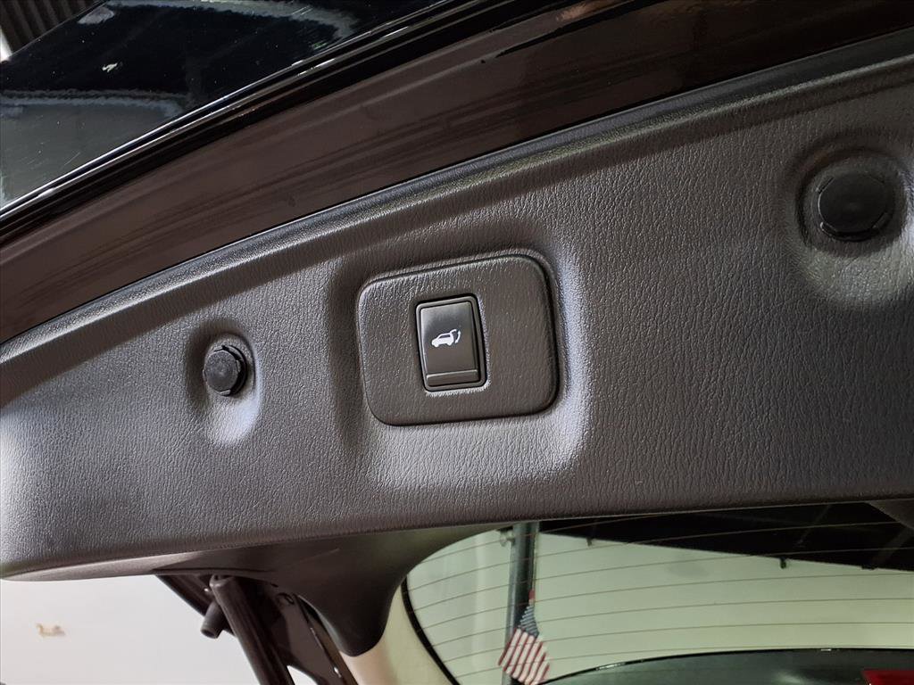 Used 2019 INFINITI QX60 Luxe w/ Essential Package image 23