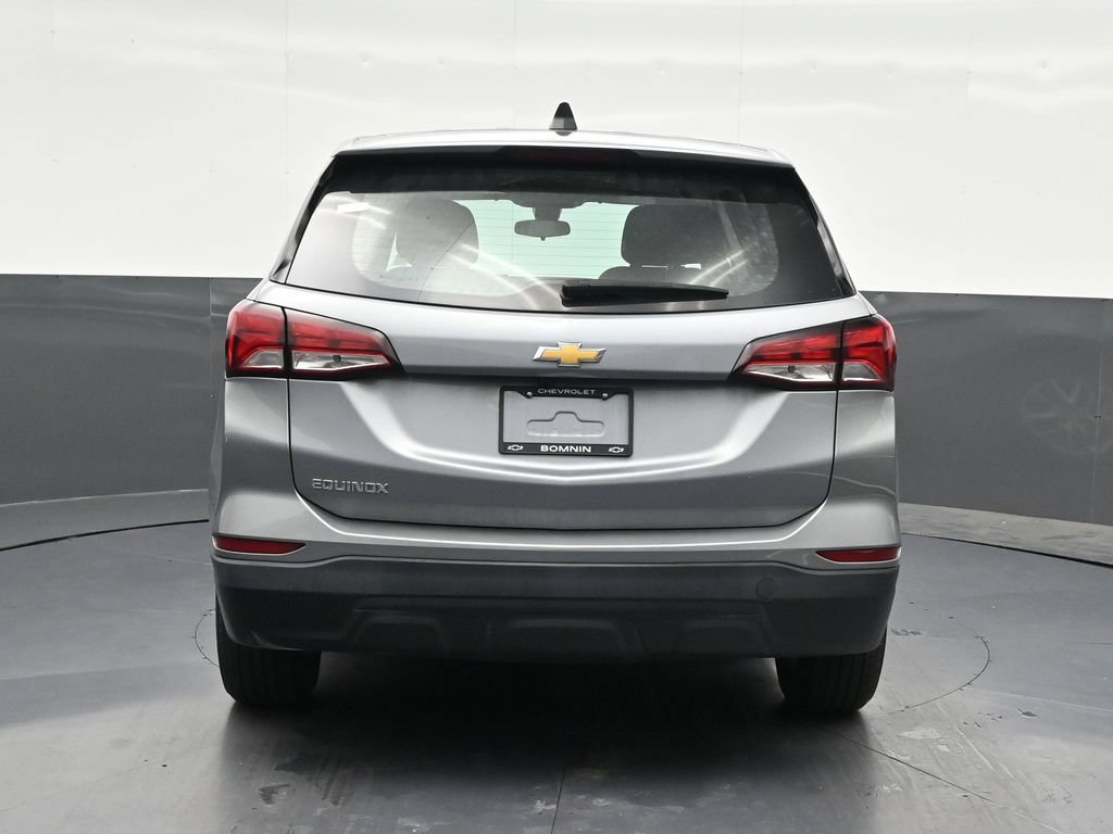 Used 2024 Chevrolet Equinox LS FWD image 4