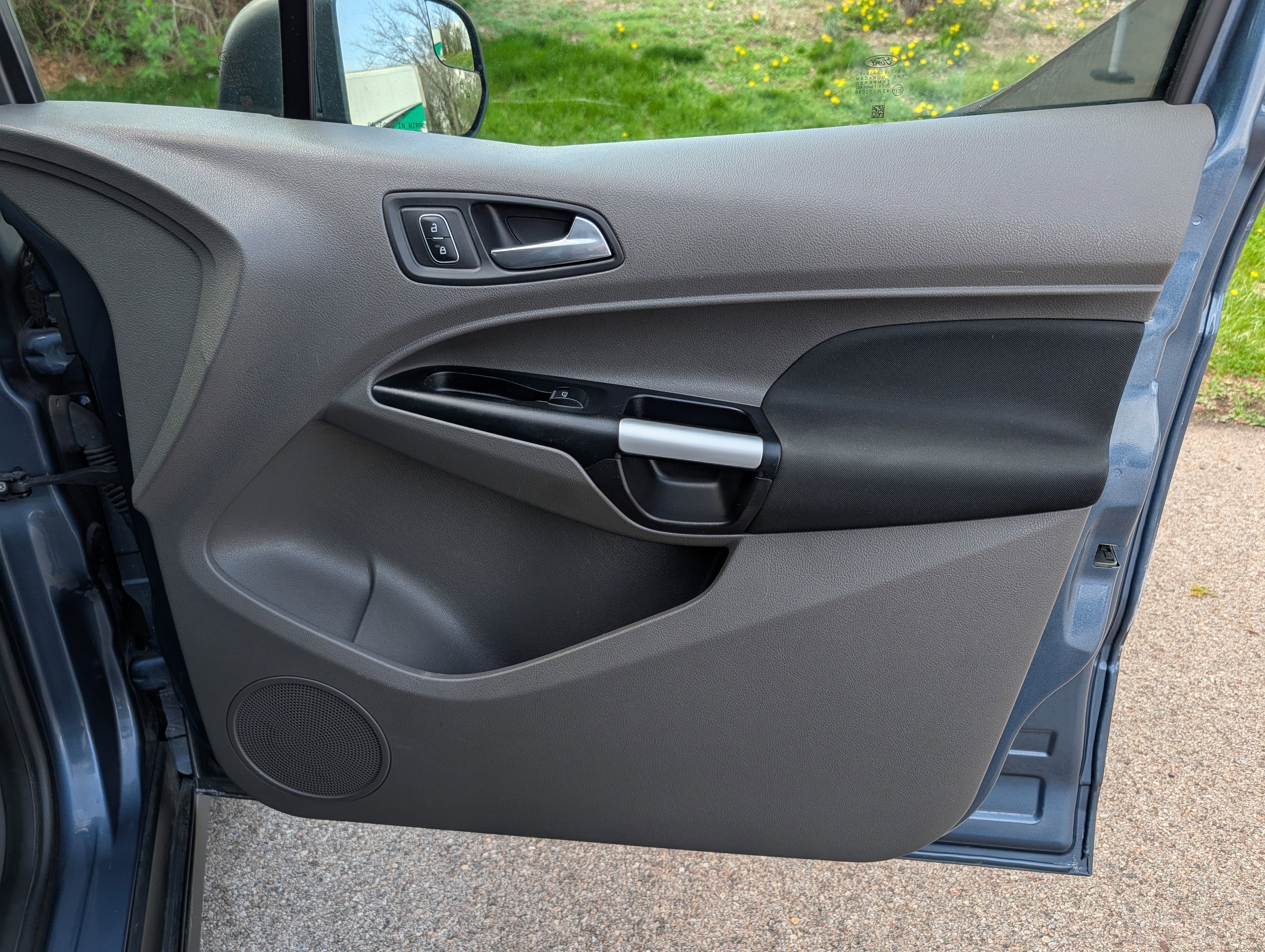 Used 2019 Ford Transit Connect XLT image 32