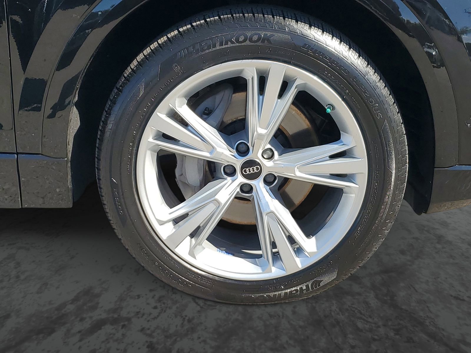 Used 2023 Audi Q8 Premium Plus w/ Premium Plus Package image 5