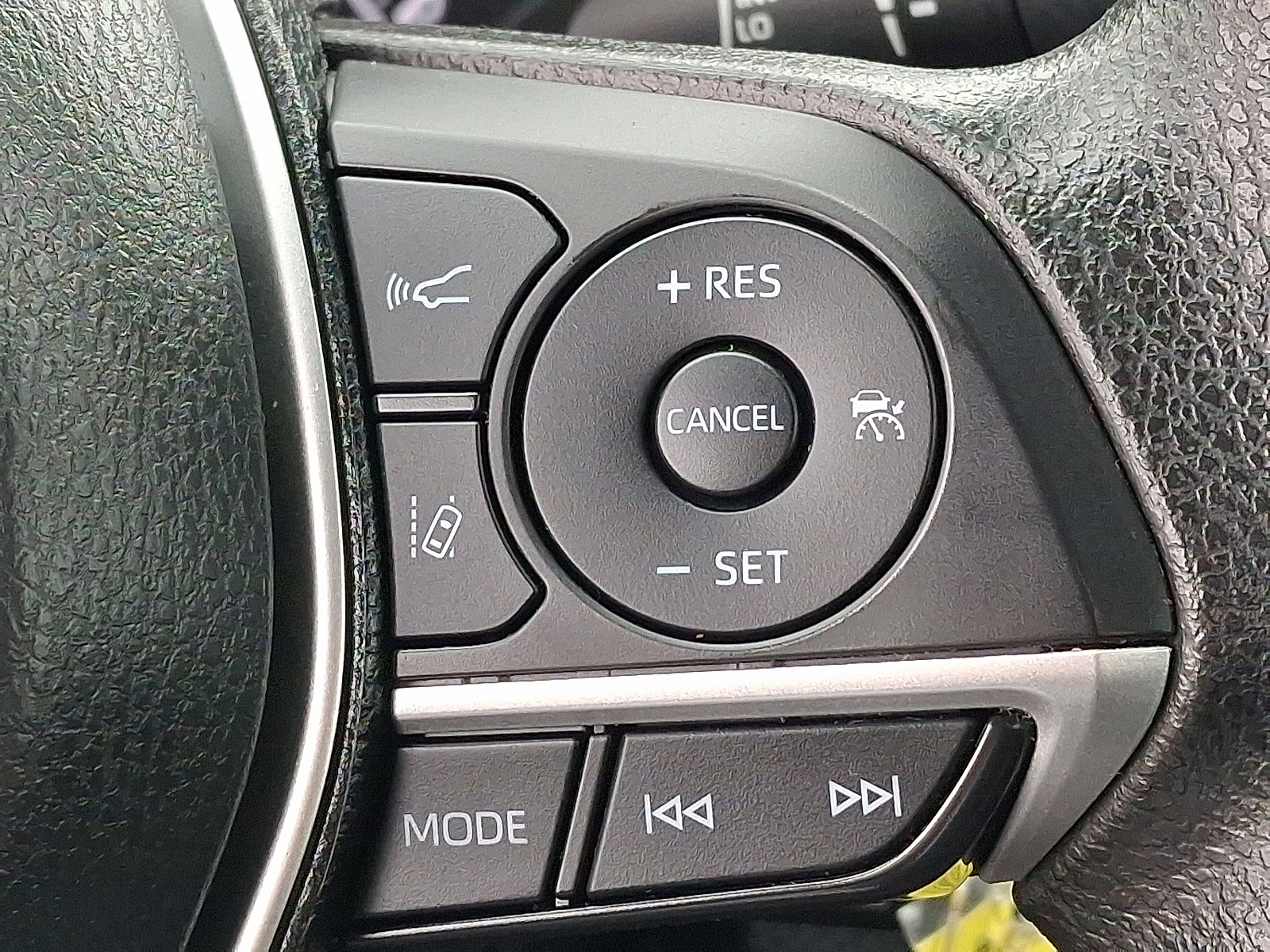 Used 2023 Toyota Camry LE image 22