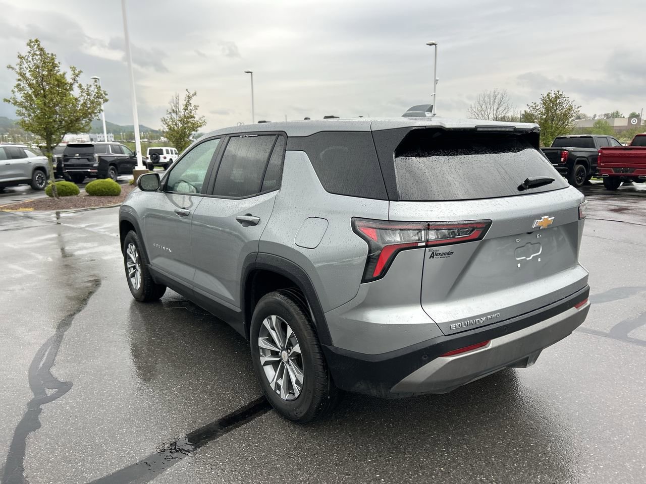Used 2026 Chevrolet Equinox LT AWD/4WD image 5