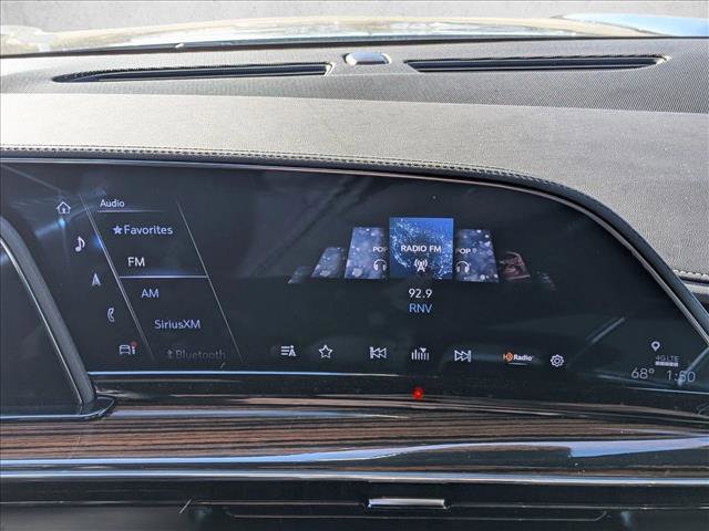 Used 2024 Cadillac Escalade Premium Luxury image 9