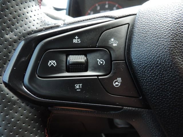 Used 2024 Chevrolet Trax RS w/ Sunroof Package image 30