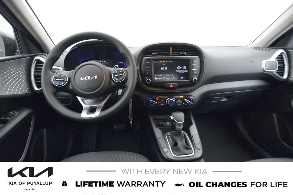 New 2025 Kia Soul LX image 17