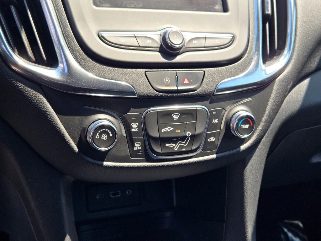 Used 2022 Chevrolet Equinox LT image 25