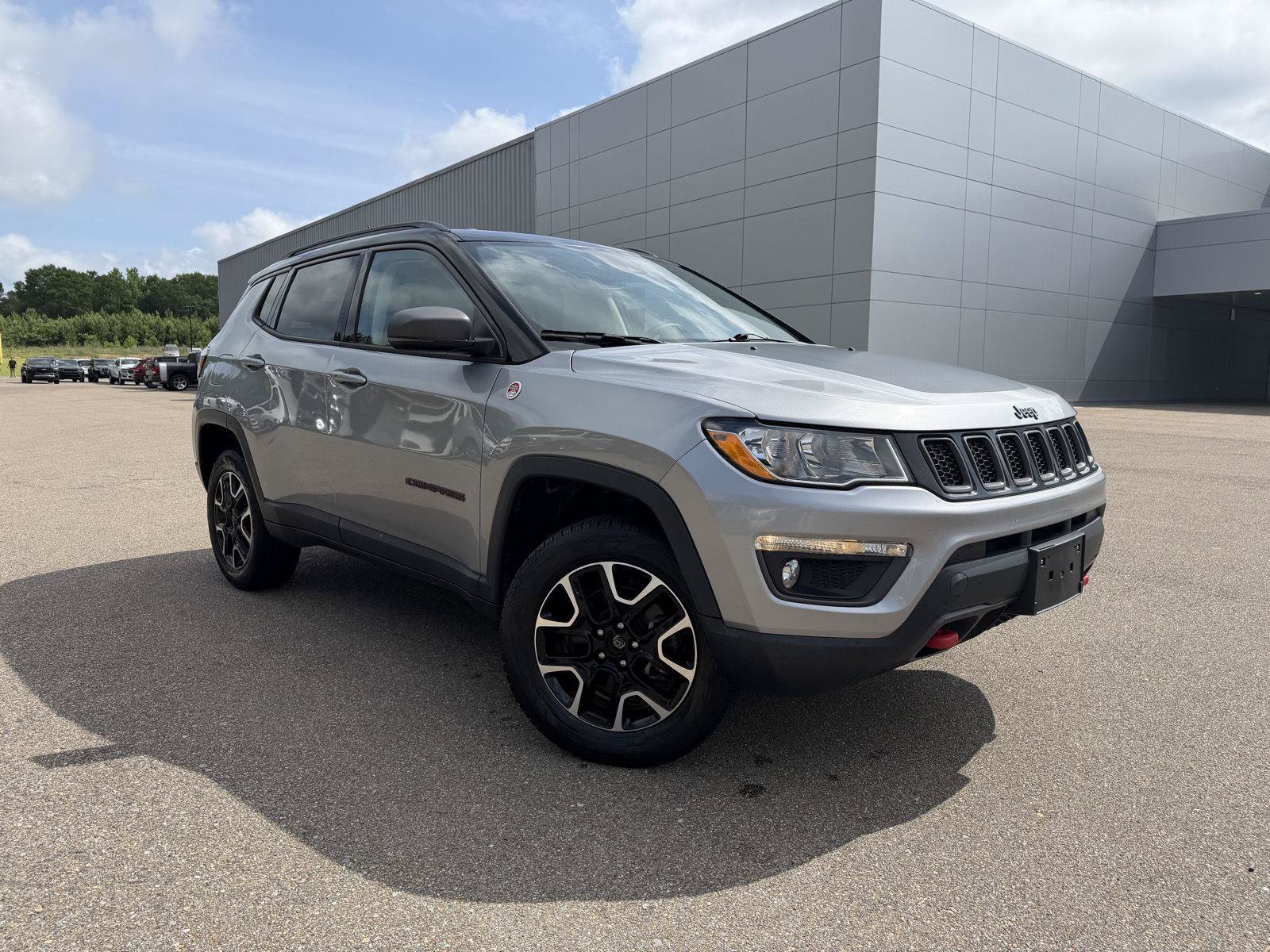Used 2021 Jeep Compass Trailhawk AWD/4WD image 3