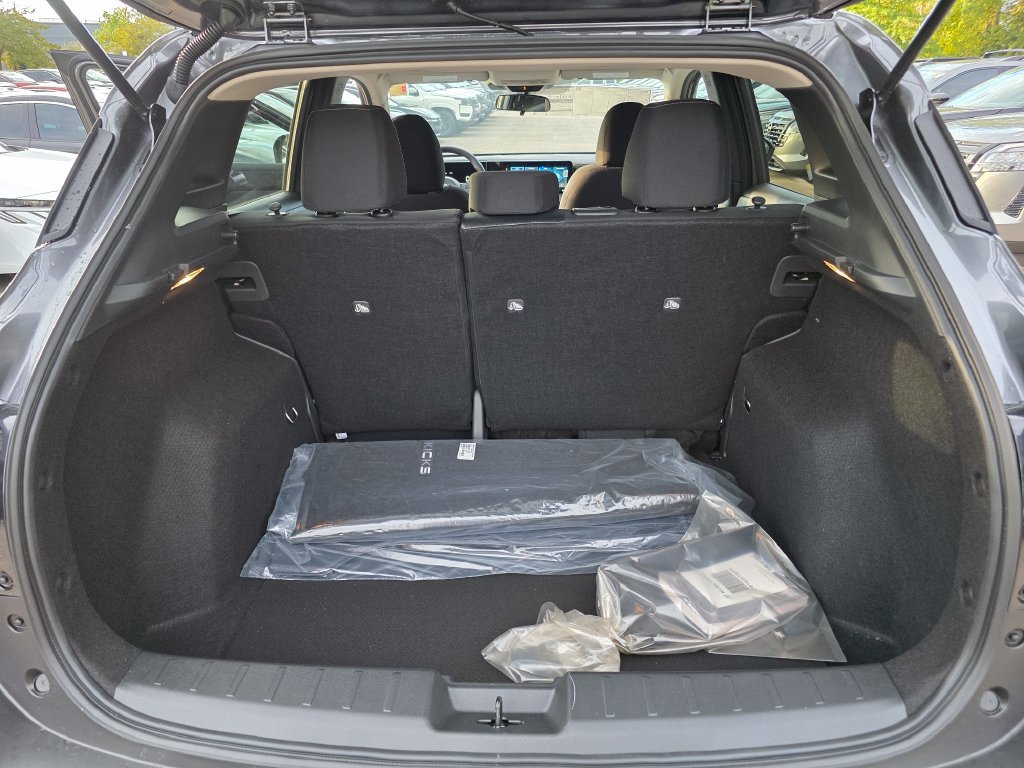 New 2027 Nissan Kicks SV FWD image 13
