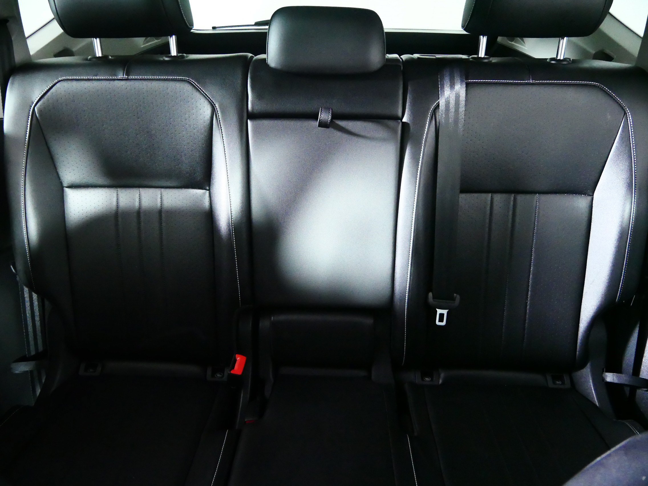 Used 2022 Volkswagen Tiguan SE AWD/4WD image 13